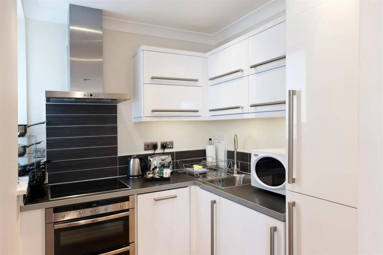 Your Space Apartments - Byron House Studio