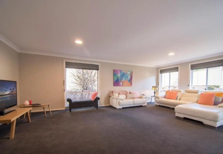 3 Bedrooms Cottage