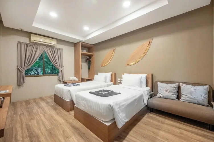 Standard Twin room