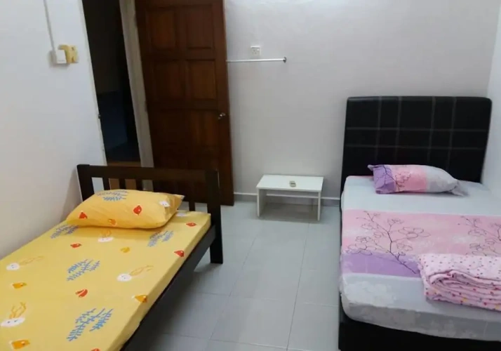 5 Bedrooms Cottage