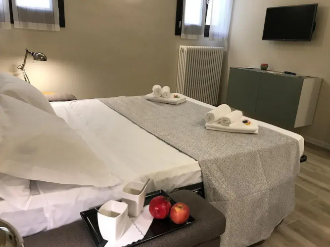 Honey Rooms