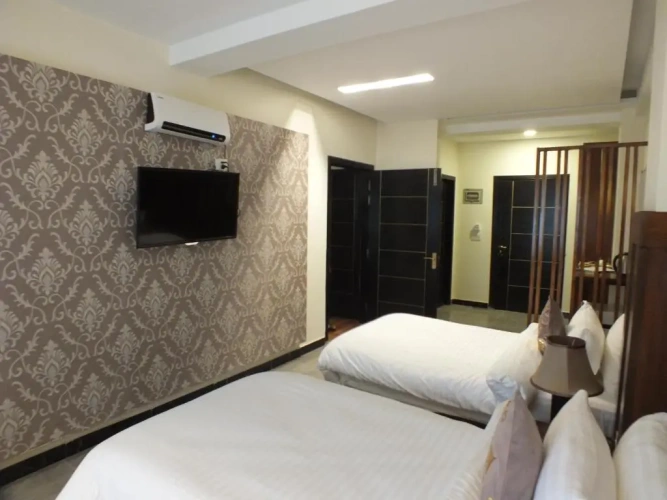 Standard Double Suite
