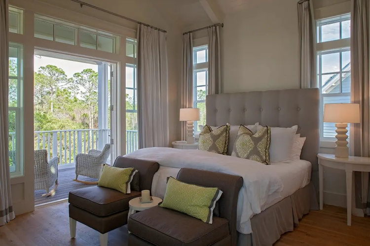 Oyster's Pearl by Exclusive 30A