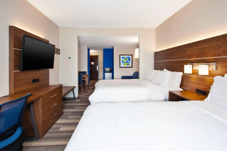 Holiday Inn Express Hotel & Suites Warrenton by IHG