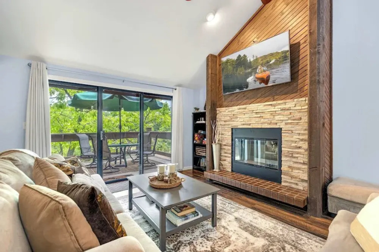 Ozark Escape - Enjoy Resort-style Fun
