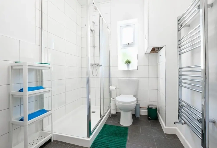 Sextuple Apartment