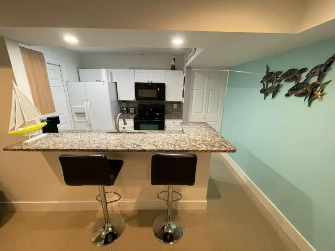 Luxury Cozy Studio - 5 min to Beach