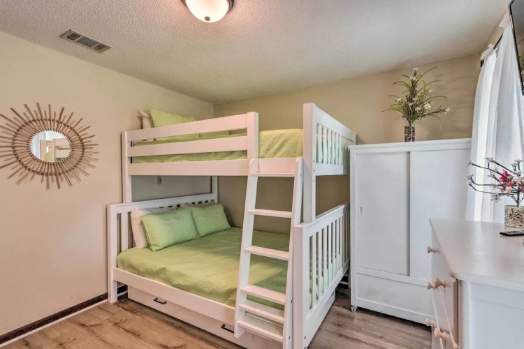 4 Bedrooms Standard room