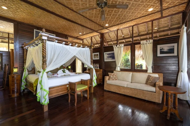 3 Bedrooms Villa with balcony