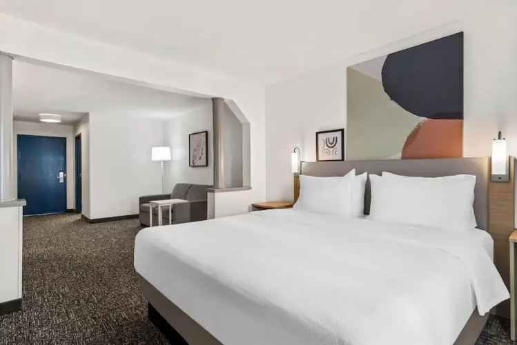Deluxe Double Suite