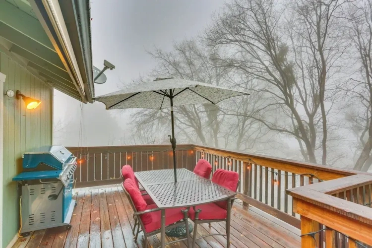 3 Bedrooms Cottage with balcony