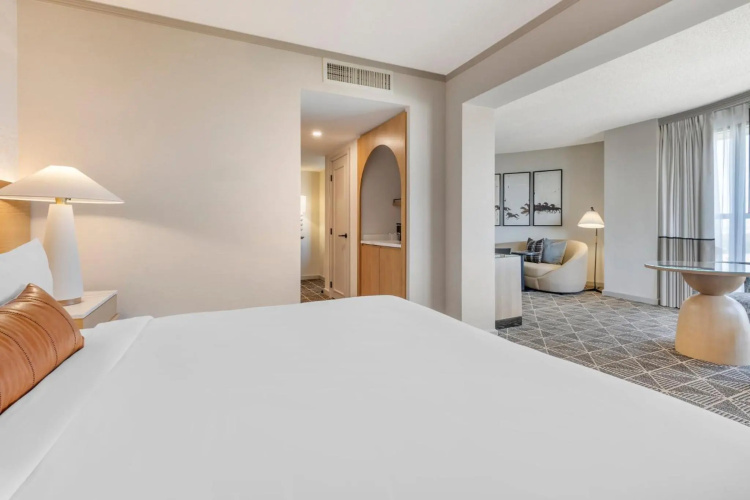 Omni Las Colinas Hotel