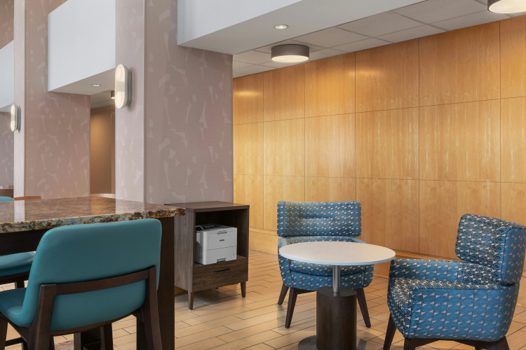 Hampton Inn & Suites by Hilton Langley-Surrey photo 35