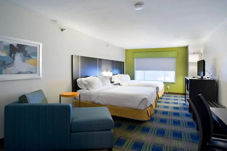 Quadruple Suite
