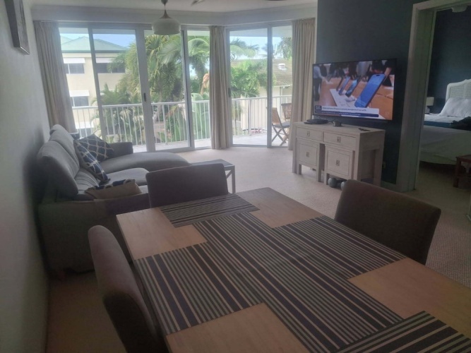 2 Bedrooms Apartment with balcony and with pool view