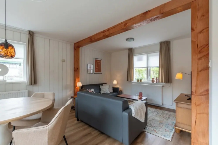 Holiday Home Effe Sprage in Callanstoog Centre