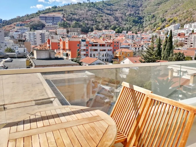 Apartment with balcony