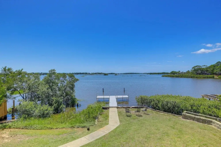 Waterfront Cedar Key Duplex Home: Grill & Dock!