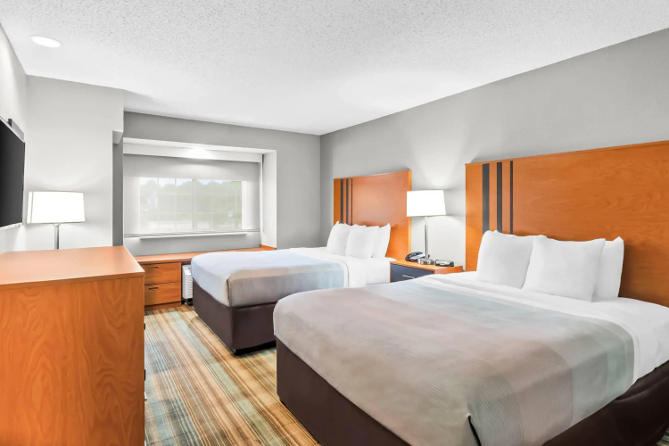 Quality Inn & Suites Bristol North