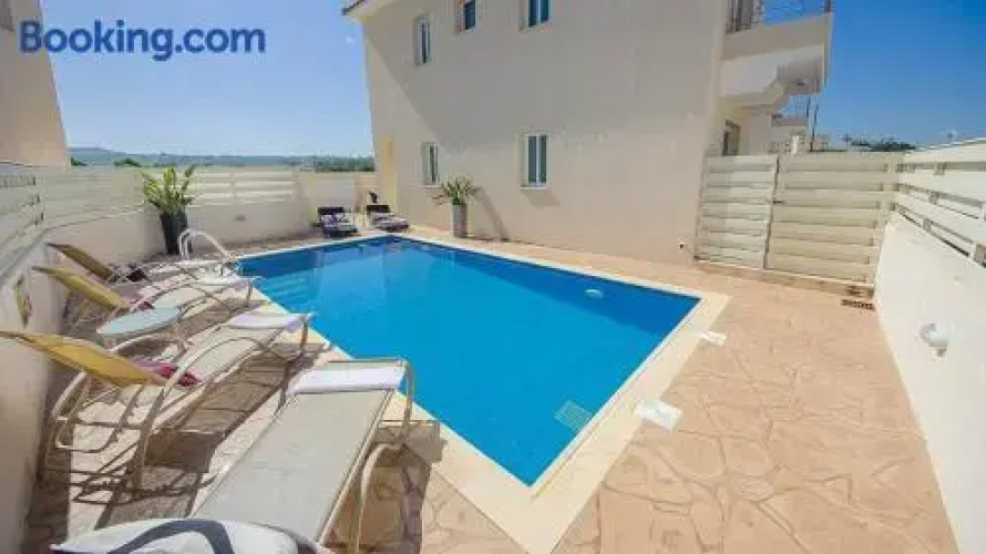 Oceanview Luxury Villa 012