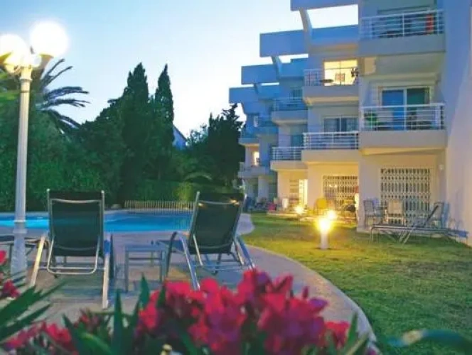 1 Bedroom Twin Apartment