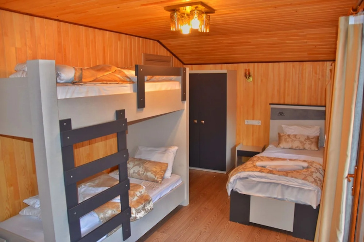 Ada Bungalow Hotel
