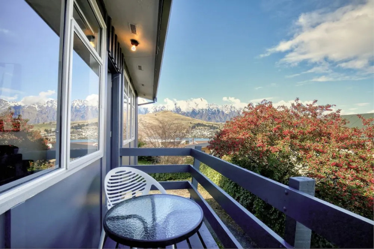 Scenic Apartment 1