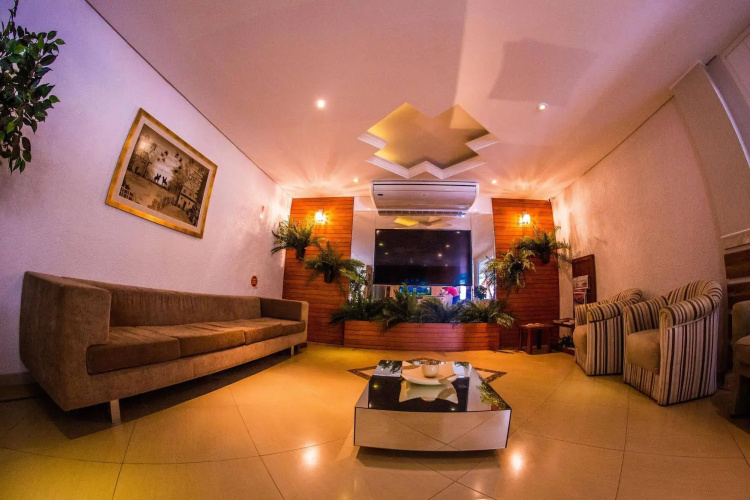 Hotel Rouxinol