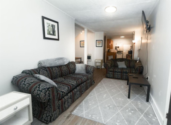 4 Bedrooms Cottage