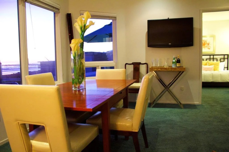Pier View Suites