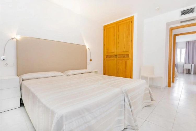 Duquesa Playa Aparthotel