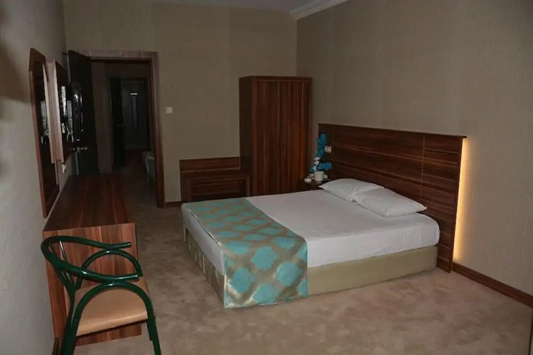 Ayintap Hotel