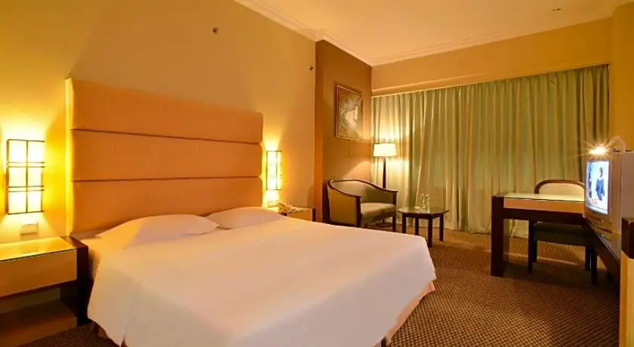 Dynasty Hotel