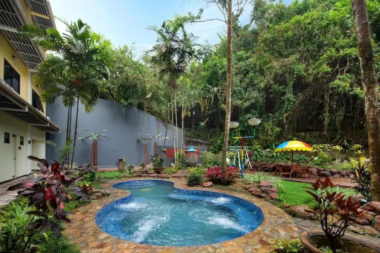 Royal Tretes View Hotel & Convention