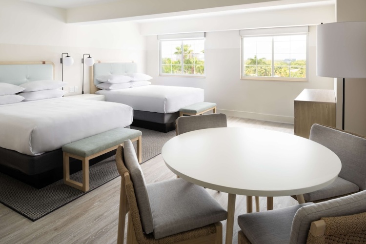 Hampton by Hilton Grand Cayman Seven Mile Beach photo 12