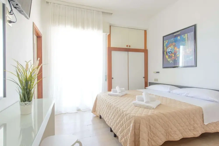 Standard Triple room with balcony