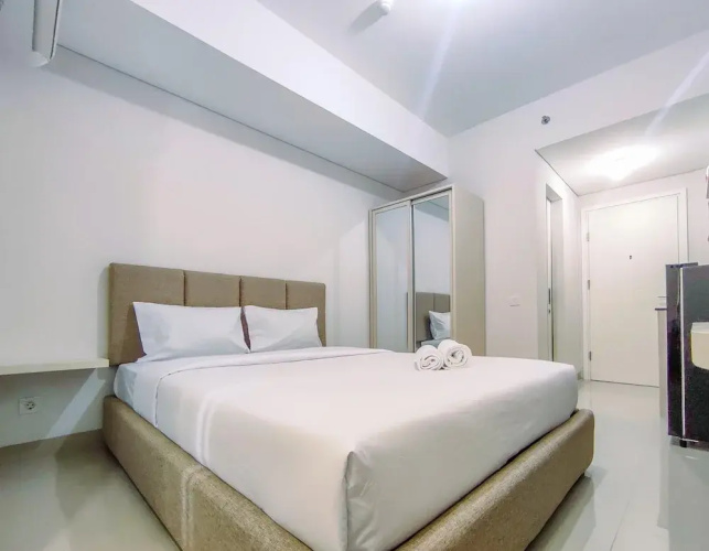 Elegant And Comfy Studio Barsa City Apartment
