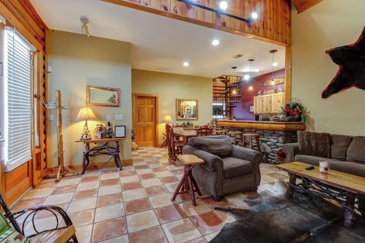 2 BR Home w/ Loft & Access to Community Pool