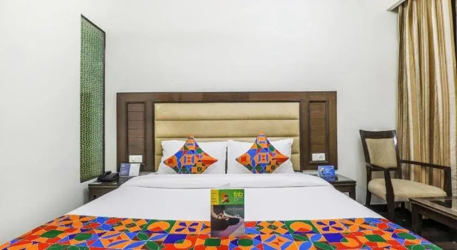 FabHotel Metro35
