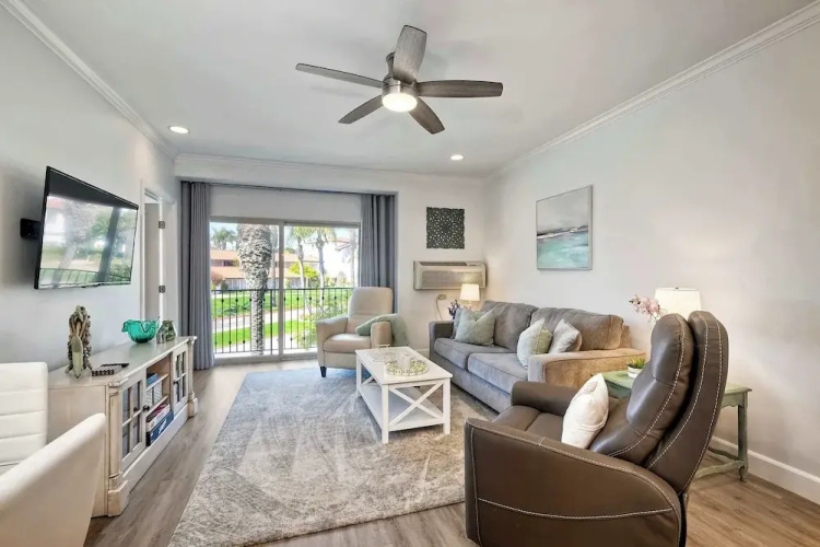 La Costa Gem - Condo for 3!