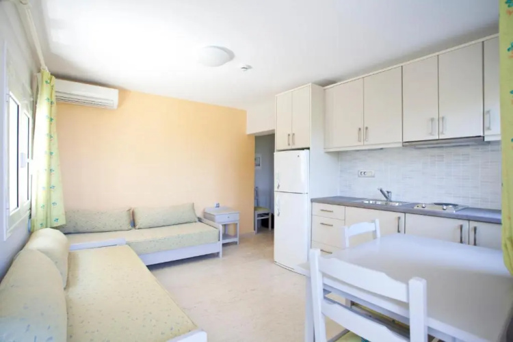 Phaedra Hotel