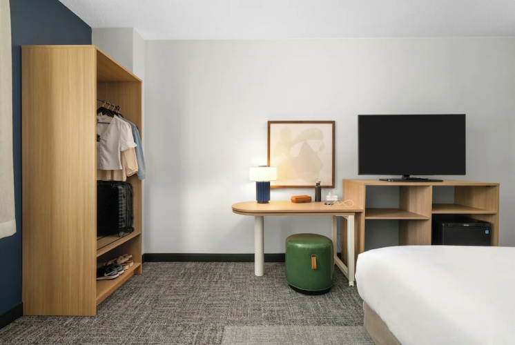 Spark by Hilton Victoria