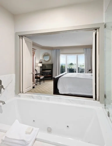 Standard Double room with bay view