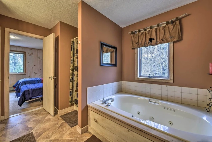 4 Bedrooms Cottage