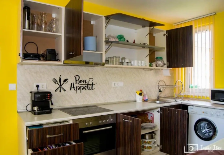 2 Bedrooms Apartment