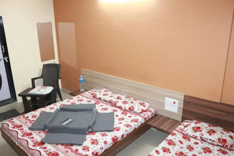 Hotel Laxmi Sadan