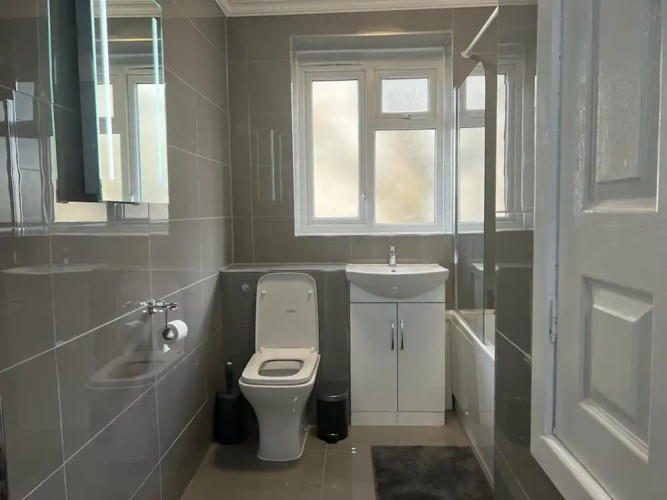 Modern Executive 2-bed Apartment in London