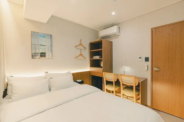 Esanghan Hotel Bupyeong