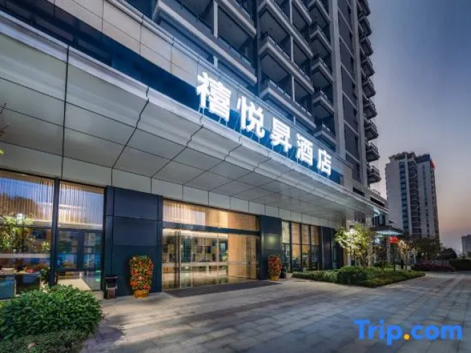 Joyous Hotel