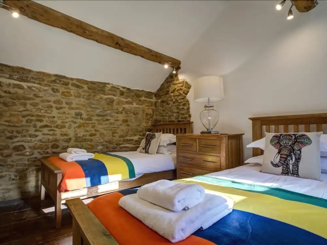 Hollytree Cottage, Chipping Norton